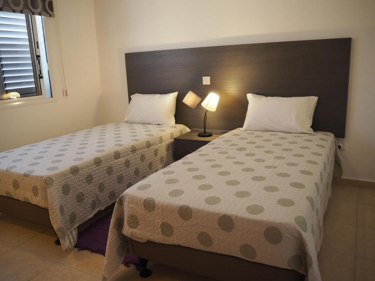 Sirena Sunrise Prestige Apartments Paphos Bagian luar foto