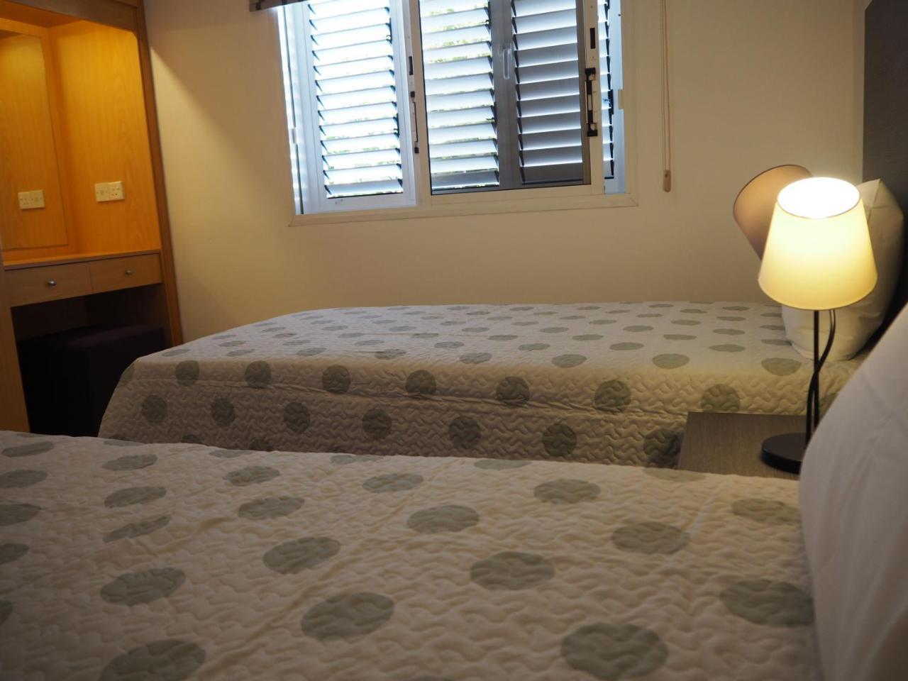Sirena Sunrise Prestige Apartments Paphos Bagian luar foto
